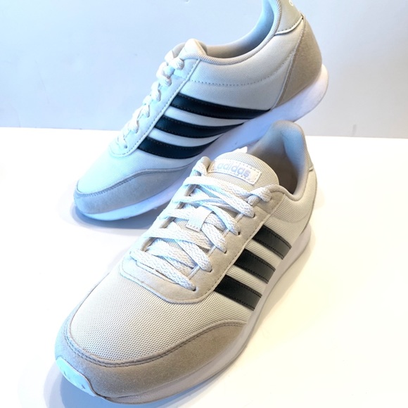 adidas Shoes - 👟Adidas Retro Sneaks👟